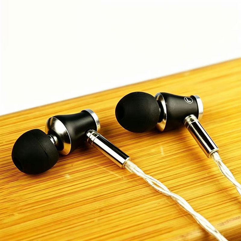 HiFi インイヤーイヤホン MMCX 交換可能ケーブル 有 - Wired Earphone Mic のレビューと価格